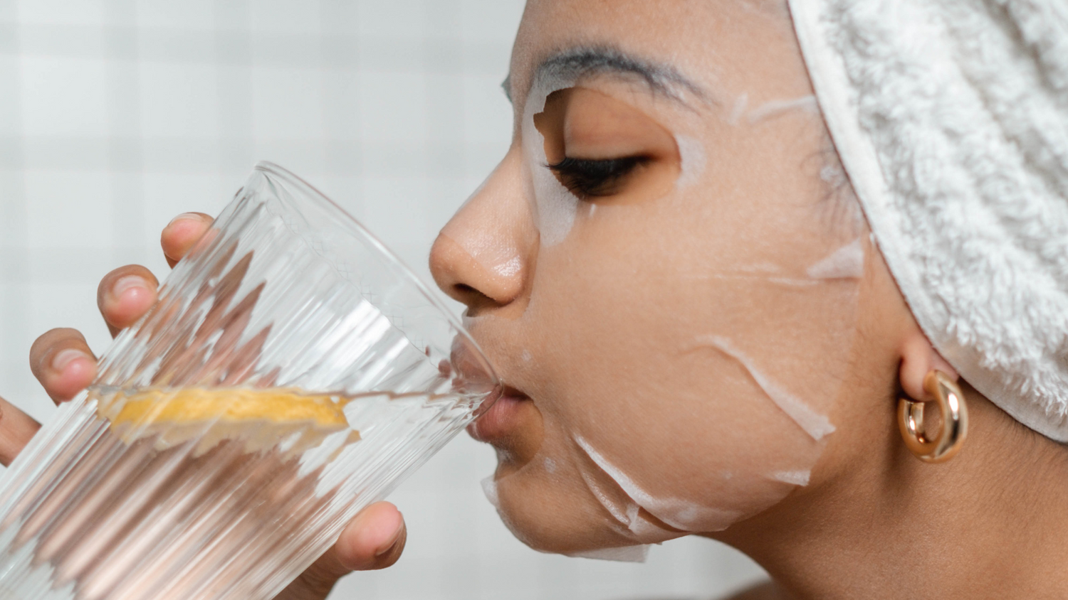 DRINK YOURSELF BEAUTIFUL - Can drinking water really make your skin glow?